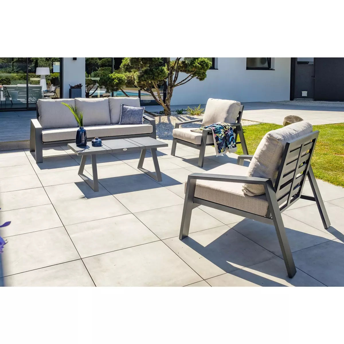 PARIS GARDEN Salon bas de jardin - 5 places - Aluminium - Anthracite - IBIZA 1 table basse + 1 canapé 3P + 2 fauteuils en aluminium